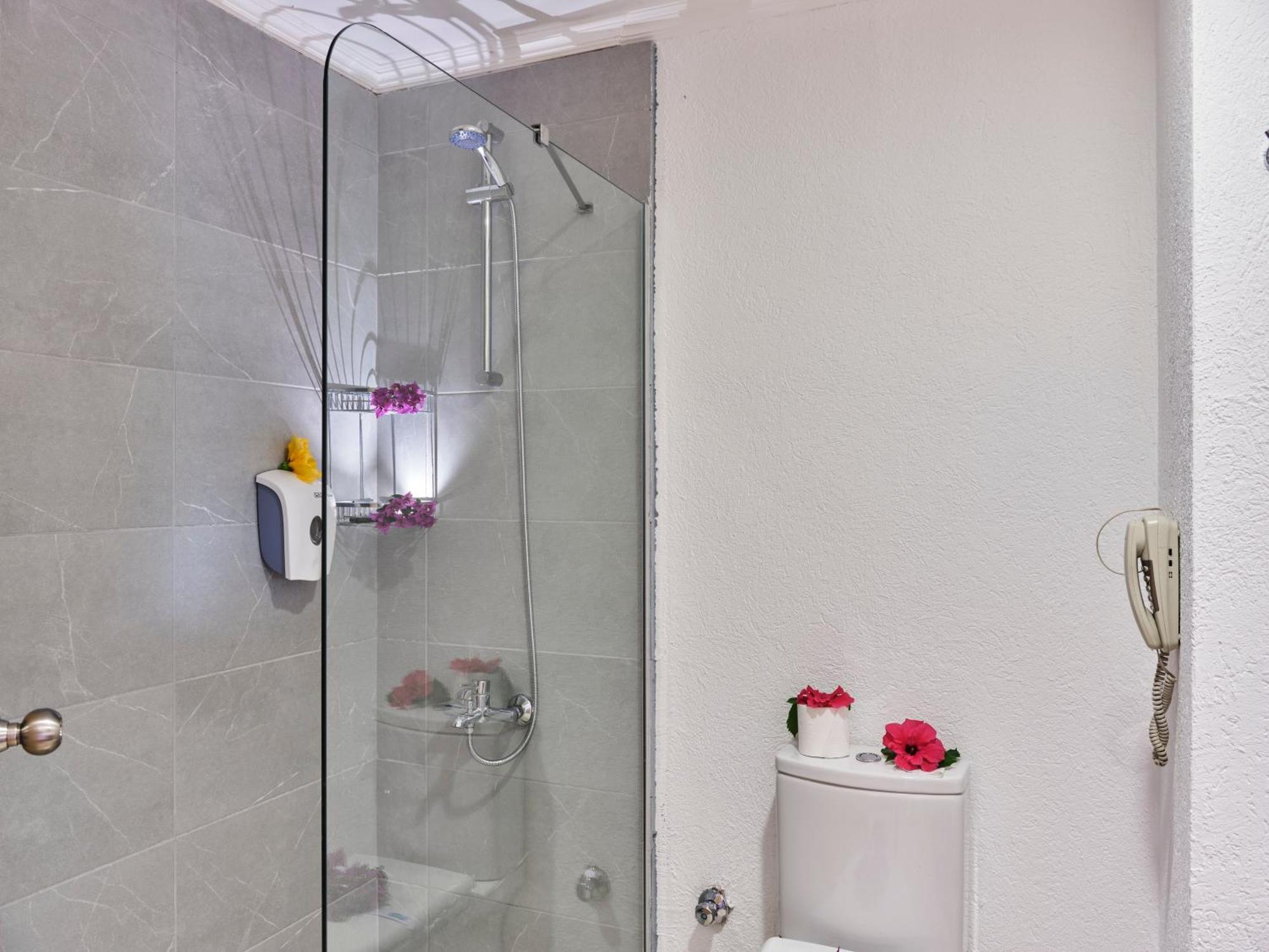 Noxinn Hotels Club Ultra All Inclusive Konaklı エクステリア 写真